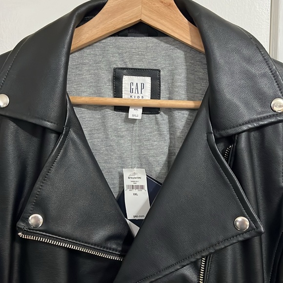 Gap Faux leather jacket with pockets in black - Picture 3 of 5